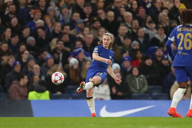 24th January 2024; Stamford Bridge, Chelsea, London, England: UEFA Womens Champions League Football, Chelsea versus Real Madrid Femenino; Niamh Charles of Chelsea takes a shot on goal  ActionPlus12601476 KatiexChan