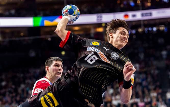 24 01 2024, Handball, Men, European Championship, European Handball Championship 2024, European Championship Men Final Tournament, EHF, 4 main round match, Germany Croatia Julian Köster Germany, front Cologne Lanxess Arena North Rhine-Westphalia Germany