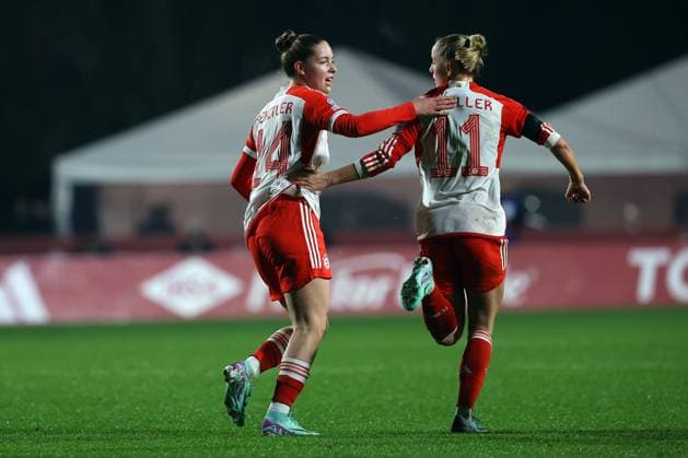 Rome, Italy 24.01.2024: Lea Schuller of Bayern score the goal 2-2 and celebrate with the team in the UEFA Women s Champions League 2023-2024 football match, group stage C, between AS Roma vs FC Bayern Munchen at Tre fontane stadium in Rome.  Copyright: xMarcoxIacobucci IPAxSportx xipa-x xx IPA_42932839 IPA_Agency_IPA42932839