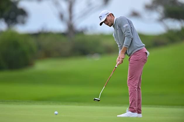 PGA, Golf Herren Golf 2024: Farmers Insurance Open JAN 24 January 24, 2024: Nicolai Hojgaard putts on the 7th hole during the first round of the Farmers Insurance Open at Torrey Pines South in San Diego, California. Justin Fine CSM (Credit Image: Justin Fine Cal Media) San Diego Ca USA EDITORIAL USE ONLY Copyright: xx ZUMA-20240124_zma_c04_082.jpg JustinxFinex csmphotothree226679