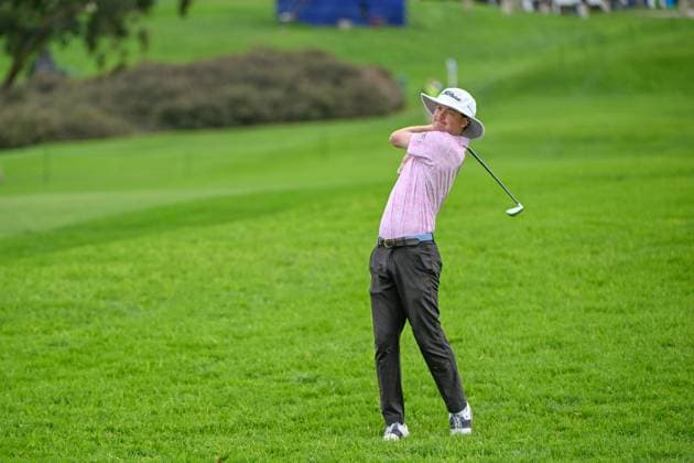 LA JOLLA, CA - JANUARY 24: Joe Highsmith (USA) watches his second shot on 12 during Rd1 of the Farmers Insurance Open at Torrey Pines Golf Course in La Jolla, California. (Photo by Ken Murray Icon Sportswire) GOLF: JAN 24 PGA, Golf Herren Farmers Insurance Open EDITORIAL USE ONLY Icon2401240381
