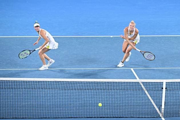 TENNIS AUSTRALIAN OPEN, Storm Hunter (left) of Australia and Katerina Siniakova of Czech Republic in action during their Women?s Doubles semifinal against Su-Wei Hsieh of Chinese Taipei and Elise Mertens of Belgium on Day 12 of the 2024 Australian Open at Melbourne Park in Melbourne, Thursday, January 25, 2024. ( NO ARCHIVING, EDITORIAL USE ONLY, NO USE IN BOOKS WITHOUT CONSENT MELBOURNE VICTORIA AUSTRALIA  Copyright: xJAMESxROSSx 20240125001893326223
