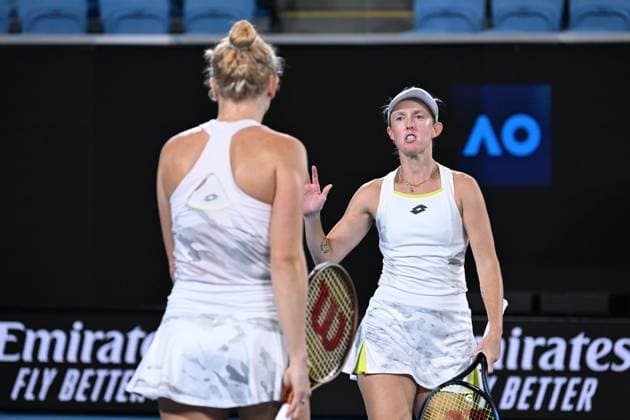 TENNIS AUSTRALIAN OPEN, Storm Hunter (right) of Australia and Katerina Siniakova of Czech Republic in action during their Women?s Doubles semifinal against Su-Wei Hsieh of Chinese Taipei and Elise Mertens of Belgium on Day 12 of the 2024 Australian Open at Melbourne Park in Melbourne, Thursday, January 25, 2024. ( NO ARCHIVING, EDITORIAL USE ONLY, NO USE IN BOOKS WITHOUT CONSENT MELBOURNE VICTORIA AUSTRALIA  Copyright: xJAMESxROSSx 20240125001893328799