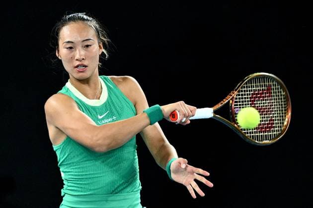 TENNIS AUSTRALIAN OPEN, Qinwen Zheng of China in action during her Women?s Singles semifinal against Dayana Yastremska of Ukraine on Day 12 of the 2024 Australian Open at Melbourne Park in Melbourne, Thursday, January 25, 2024. ( NO ARCHIVING, EDITORIAL USE ONLY, NO USE IN BOOKS WITHOUT CONSENT MELBOURNE VICTORIA AUSTRALIA  Copyright: xJOELxCARRETTx 20240125001893420997