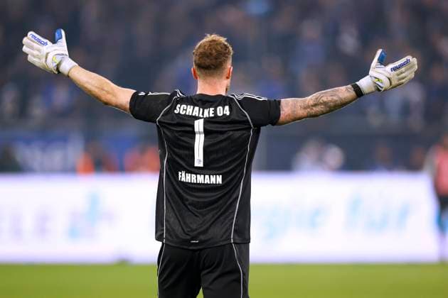 FAEHRMANN Ralf Torwart Team FC Schalke 04 DFL 2.Bundesliga Saison 2023 - 2024 2.Bundesliga Spiel FC Schalke 04 - HSV 0 : 2 am 20.01. 2024 in Gelsenkirchen DFL REGULATIONS PROHIBIT ANY USE OF PHOTOGRAPHS as IMAGE SEQUENCES and or QUASI-VIDEO *** FAEHRMANN Ralf Goalkeeper Team FC Schalke 04 DFL 2 Bundesliga Season 2023 2024 2 Bundesliga Match FC Schalke 04 HSV 0 2 on 20 01 2024 in Gelsenkirchen DFL REGULATIONS PROHIBIT ANY USE OF PHOTOGRAPHS as IMAGE SEQUENCES and or QUASI VIDEO Copyright: xLacixPerenyix