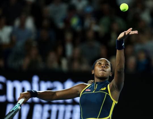 (240125) -- MELBOURNE, Jan. 25, 2024 -- Coco Gauff of the United States serves during the women s singles semifinal between Aryna Sabalenka of Belarus and Coco Gauff of the United States at Australian Open tennis tournament in Melbourne, Australia, Jan. 25, 2024. ) (SP)AUSTRALIA-MELBOURNE-TENNIS-AUSTRALIAN OPEN-SEMIFINALS MaxPing 
