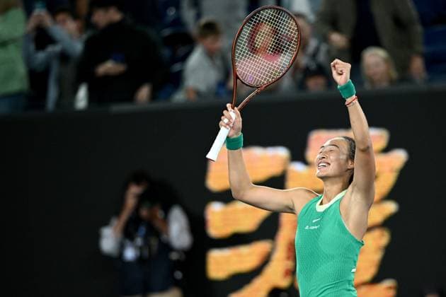 TENNIS AUSTRALIAN OPEN, Qinwen Zheng of China celebrates her Women?s Singles semifinal win over Dayana Yastremska of Ukraine on Day 12 of the 2024 Australian Open at Melbourne Park in Melbourne, Thursday, January 25, 2024. ( NO ARCHIVING, EDITORIAL USE ONLY, NO USE IN BOOKS WITHOUT CONSENT MELBOURNE VICTORIA AUSTRALIA  Copyright: xJOELxCARRETTx 20240125001893448509