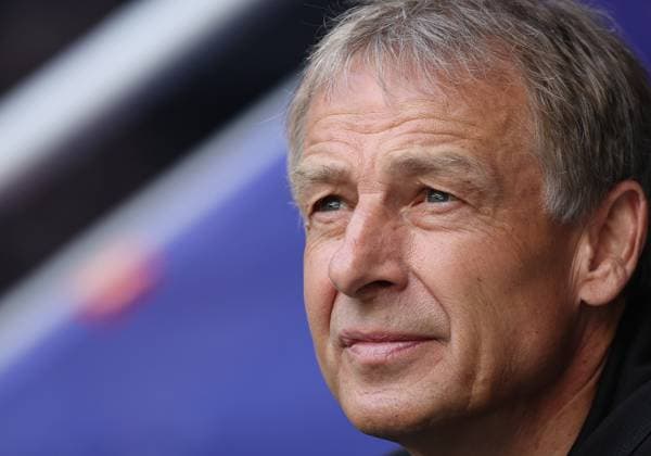 Sport Themen der Woche KW04 Sport Bilder des Tages (240125) -- DOHA, Jan. 25, 2024 -- Jurgen Klinsmann, head coach of South Korea is seen prior to the Group E match between South Korea and Malaysia at AFC Asian Cup Qatar 2023 in Doha, Qatar, Jan. 25 2024. ) (SP)QATAR-DOHA-FOOTBALL-AFC ASIAN CUP-GROUP E-KOR VS MAS JiaxHaocheng 