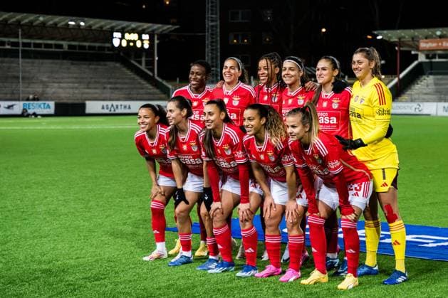 240125 The starting eleven of Benfica pose for a team picture ahead of the UEFA Women s Champions League football match between FC Rosengard and Benfica on January 25, 2024 in Malmö Photo Petter Arvidson BILDBYRAN kod PA PA0740 fotboll football soccer fotball champions league fc rosengard benfica dam bbeng  Copyright: PETTERxARVIDSON BB240125PA152