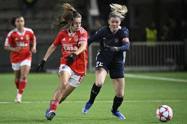 MALMÖ, SWEDEN 20240125 Benficas Andreia Faria and Rosengards Olivia Schough during Thursdays Champions League group stage soccer match between FC Rosengard and SL Benfica at Malmö IP MALMÖ SVERIGE x50090x  Copyright: xJohanxNilsson TTx CHAMPIONS LEAGUE ROSENGARD-BENFICA