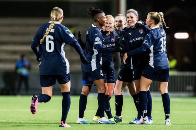 240125 Olivia Schough of FC Rosengard celebrates after 1 0 during the UEFA Women s Champions League football match between FC Rosengard and Benfica on January 25, 2024 in Malmö Photo Petter Arvidson BILDBYRAN kod PA PA0740 fotboll football soccer fotball champions league fc rosengard benfica dam bbeng jubel  Copyright: PETTERxARVIDSON BB240125PA164