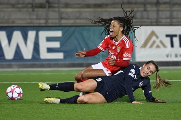 MALMÖ, SWEDEN 20240125 Rosengards Gudrun Arnardottir and Benficas Jessica Silva during Thursdays Champions League group stage football match between FC Rosengard and SL Benfica at Malmö IP MALMÖ SVERIGE x50090x  Copyright: xJohanxNilsson TTx CHAMPIONS LEAGUE ROSENGARD-BENFICA