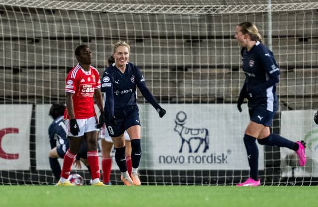 240125 Emilia Larsson of FC Rosengard celebrates after 2 2 during the UEFA Women s Champions League football match between FC Rosengard and Benfica on January 25, 2024 in Malmö Photo Petter Arvidson BILDBYRAN kod PA PA0740 fotboll football soccer fotball champions league fc rosengard benfica dam bbeng jubel  Copyright: PETTERxARVIDSON BB240125PA227