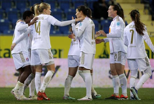 WOMEN SOCCER - UEFA CL, St.Poelten vs Lyon SANKT POELTEN,AUSTRIA,25.JAN.24 - WOMEN SOCCER - UEFA Women s Champions League, group stage, SKN Sankt Poelten vs Olympique Lyonnais. Image shows the rejoicing of Ada Hegerberg (Lyon) and her team.  GEPAxpictures xWalterxLuger