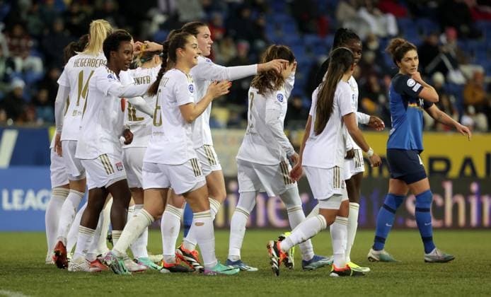 WOMEN SOCCER - UEFA CL, St.Poelten vs Lyon SANKT POELTEN,AUSTRIA,25.JAN.24 - WOMEN SOCCER - UEFA Women s Champions League, group stage, SKN Sankt Poelten vs Olympique Lyonnais. Image shows the rejoicing of Sara Dabritz (Lyon) and her team.  GEPAxpictures xWalterxLuger
