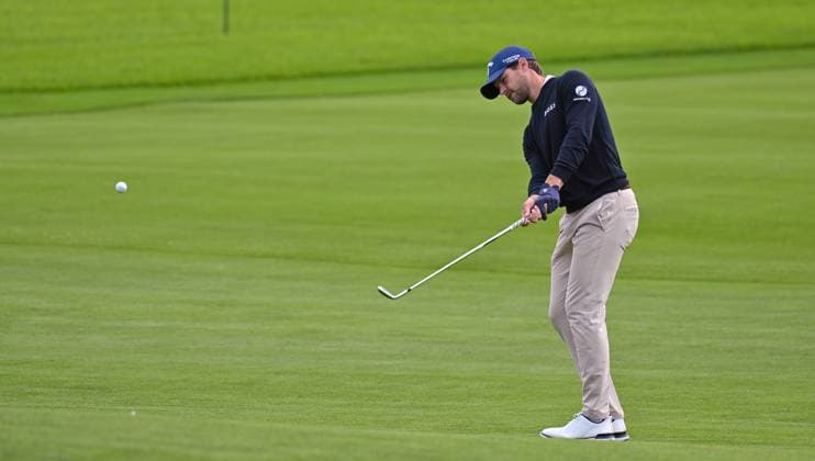 January 25, 2024: Thomas Detry shoots from the fairway on the 15th hole during the second round of the Farmers Insurance Open at Torrey Pines South in San Diego, California. CSM San Diego USA - ZUMAc04_ 20240125_zma_c04_041 Copyright: xJustinxFinex