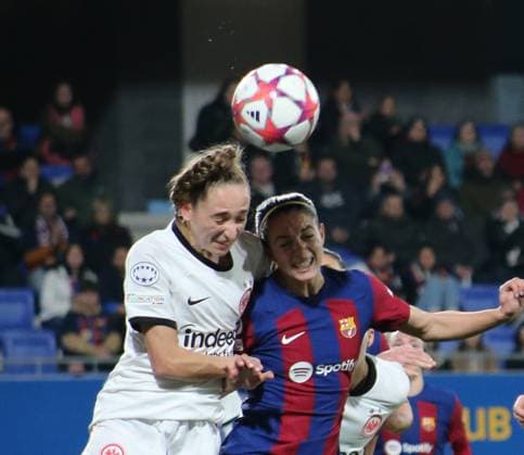 25 01 2024, xgrfx, Football Champions League Women, FC Barcelona Eintracht Frankfurt emspor, v l Sophia Kleinherne, Eintracht Frankfurt , Aitana Bonmati FC Barcelona DFL DFB REGULATIONS PROHIBIT ANY USE OF PHOTOGRAPHS as IMAGE SEQUENCES and or QUASI VIDEO Barcelona