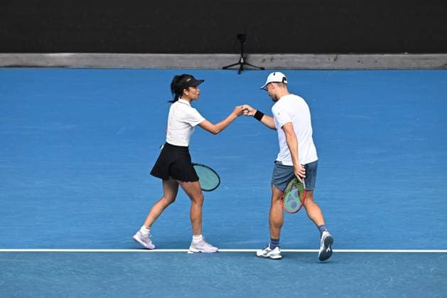 TENNIS AUSTRALIAN OPEN, Su-Wei Hsieh (left) of Chinese Taipei and Jan Zielinski (right) of Poland in action during their Mixed Doubles final against Desirae Krawczyk of the USA and Neal Skupski of United Kingdom on Rod Laver Arena on Day 13 of the 2024 Australian Open at Melbourne Park in Melbourne, Friday, January 26, 2024. ( NO ARCHIVING, EDITORIAL USE ONLY, NO USE IN BOOKS WITHOUT CONSENT MELBOURNE VICTORIA AUSTRALIA  Copyright: xJOELxCARRETTx 20240126001893718706