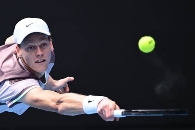 TENNIS AUSTRALIAN OPEN, Jannik Sinner of Italy in action during his Men?s semifinal against Novak Djokovic of Serbia on Day 13 of the 2024 Australian Open at Melbourne Park in Melbourne, Friday, January 26, 2024. ( NO ARCHIVING, EDITORIAL USE ONLY, NO USE IN BOOKS WITHOUT CONSENT MELBOURNE VICTORIA AUSTRALIA  Copyright: xJOELxCARRETTx 20240126001893763073