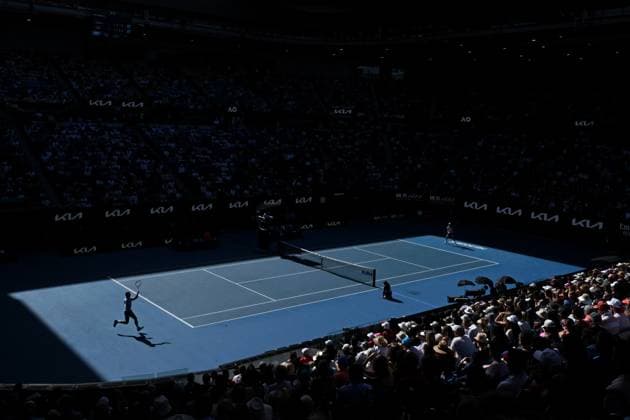 TENNIS AUSTRALIAN OPEN, Novak Djokovic of Serbia returns during his Men?s semifinal against Jannik Sinner of Italy on Day 13 of the 2024 Australian Open at Melbourne Park in Melbourne, Friday, January 26, 2024. ( NO ARCHIVING, EDITORIAL USE ONLY, NO USE IN BOOKS WITHOUT CONSENT MELBOURNE VICTORIA AUSTRALIA  Copyright: xJAMESxROSSx 20240126001893779729