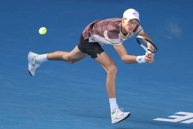 Tennis 2024: Australian Open Day 13 January 26, 2024: 4th seed JANNIK SINNER of Italy in action against 1st seed NOVAK DJOKOVIC of Serbia on Rod Laver Arena in a Men s Singles Semifinal match on day 13 of the 2024 Australian Open in Melbourne, Australia. Sydney Low Cal Media(Credit Image: Â Sydney Low Cal Sport Media) California USA EDITORIAL USE ONLY Copyright: xx ZUMA-20240126_faf_c04_007.jpg SydneyxLowx csmphotothree227158