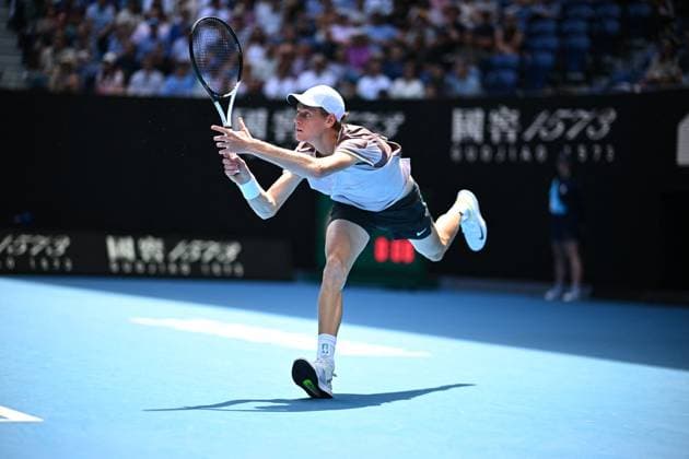 Australian Open Semi-Finals - Sinner Stuns Djokovic Jannik Sinner (ITA) during his semi final round match at the 2024 Australian Open at Melbourne Park in Melbourne, Australia, on January 26, 2024. Novak Djokovic lost at the Australian Open for the first time since 2018 as Italian fourth seed Jannik Sinner reached his first Grand Slam final. Serbia s Djokovic, 36, lost 6-1 6-2 6-7 (6-8) 6-3 as Sinner regrouped from not taking a match point in the tie-break. It ends Djokovic s bid for a record-extending 11th title and a 25th major to put him clear of Margaret Court. Photo by Corinne Dubreuil ABACAPRESS.COM Melbourne Australia  Copyright: xDubreuilxCorinne ABACAx