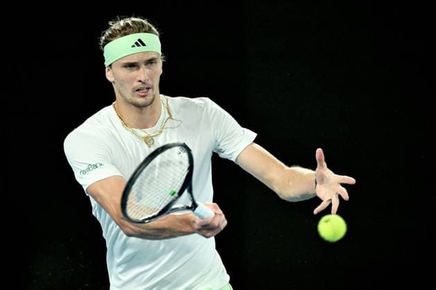 TENNIS AUSTRALIAN OPEN, Alexander Zverev of Germany in action during his Men?s semifinal against Daniil Medvedev of Russia on Day 13 of the 2024 Australian Open at Melbourne Park in Melbourne, Friday, January 26, 2024. ( NO ARCHIVING, EDITORIAL USE ONLY, NO USE IN BOOKS WITHOUT CONSENT MELBOURNE VICTORIA AUSTRALIA  Copyright: xJAMESxROSSx 20240126001893835283