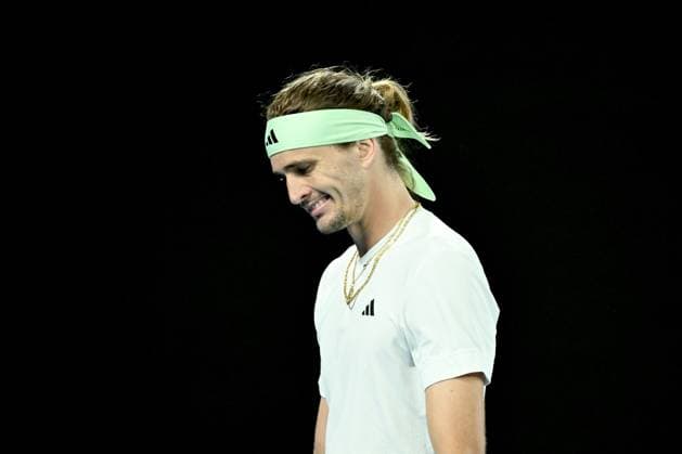 TENNIS AUSTRALIAN OPEN, Alexander Zverev of Germany during his Men?s semifinal against Daniil Medvedev of Russia on Day 13 of the 2024 Australian Open at Melbourne Park in Melbourne, Friday, January 26, 2024. ( NO ARCHIVING, EDITORIAL USE ONLY, NO USE IN BOOKS WITHOUT CONSENT MELBOURNE VICTORIA AUSTRALIA  Copyright: xJAMESxROSSx 20240126001893888352