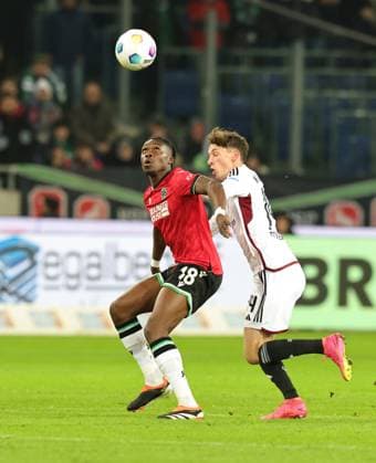 26 01 2024 Soccer Season 2023 2024 2 Soccer Bundesliga 19 Matchday Hannover 96 H96 1 FC Nürnberg FCN Club Sportfoto Zink DaMa xdaxmax DFL regulations prohibit any use of photographs as image sequences and or quasi video only for editorial use Derrick Köhn Koehn 18, Hannover 96 H96 Benjamin Goller 14, 1 FC Nürnberg FCN