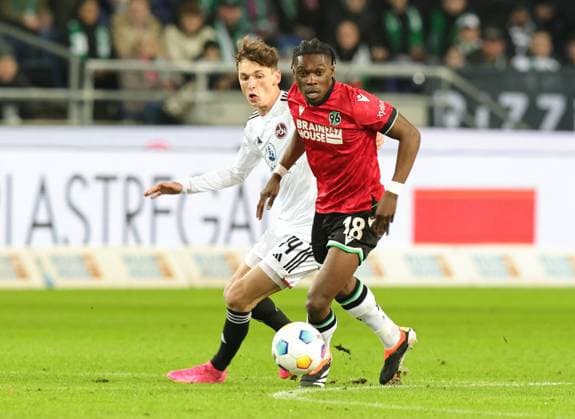 26 01 2024 Soccer Season 2023 2024 2 Soccer Bundesliga 19 Matchday Hannover 96 H96 1 FC Nürnberg FCN Club Sportfoto Zink DaMa xdaxmax DFL regulations prohibit any use of photographs as image sequences and or quasi video only for editorial use Benjamin Goller 14, 1 FC Nürnberg FCN Derrick Köhn Koehn 18, Hannover 96 H96