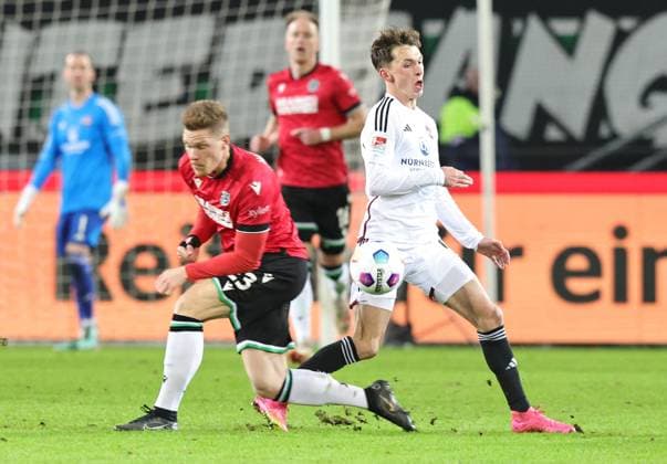26 01 2024 Soccer Season 2023 2024 2 Soccer Bundesliga 19 Matchday Hannover 96 H96 1 FC Nürnberg FCN Club Sportfoto Zink DaMa xdaxmax DFL regulations prohibit any use of photographs as image sequences and or quasi video only for editorial use Marcel Halstenberg 23, Hannover 96 H96 Benjamin Goller 14, 1 FC Nürnberg FCN