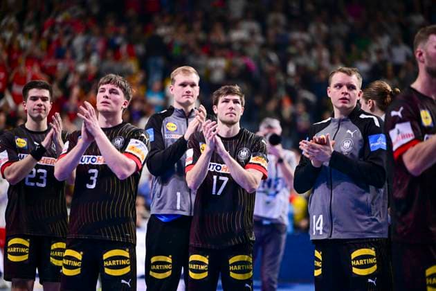 disappointed German team, Germany vs Denmark, semi-final, European Championship, national match, handball, 26 01 2024 Cologne North Rhine-Westphalia Germany Copyright: xkolbert-press MarcxNiemeyerx
