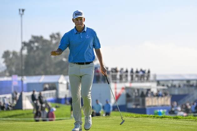 LA JOLLA, CA - JANUARY 26: Sam Stevens (USA) after sinking his long par putt on 17 during Rd3 of the Farmers Insurance Open at Torrey Pines Golf Course on January 26, 2024, in La Jolla, California. (Photo by Ken Murray Icon Sportswire) GOLF: JAN 26 PGA, Golf Herren Farmers Insurance Open EDITORIAL USE ONLY Icon2401260203
