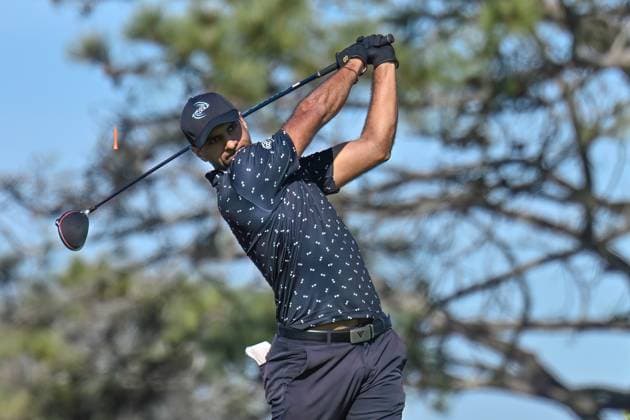 January 26, 2024: Aaron Rai watches his drive on the 5th hole during the third round of the Farmers Insurance Open at Torrey Pines South in San Diego, California. CSM San Diego USA - ZUMAc04_ 20240126_zma_c04_018 Copyright: xJustinxFinex