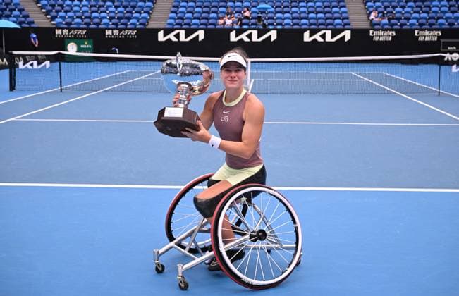 TENNIS AUSTRALIAN OPEN, Diede De Groot of Netherlands poses for photographs with the winners trophy after defeating Yui Kamiji of Japan in the women?s wheelchair singles final on Day 14 of the 2024 Australian Open at Melbourne Park in Melbourne, Saturday, January 27, 2024. ( NO ARCHIVING, EDITORIAL USE ONLY, NO USE IN BOOKS WITHOUT CONSENT MELBOURNE VICTORIA AUSTRALIA  Copyright: xJOELxCARRETTx 20240127001894160219