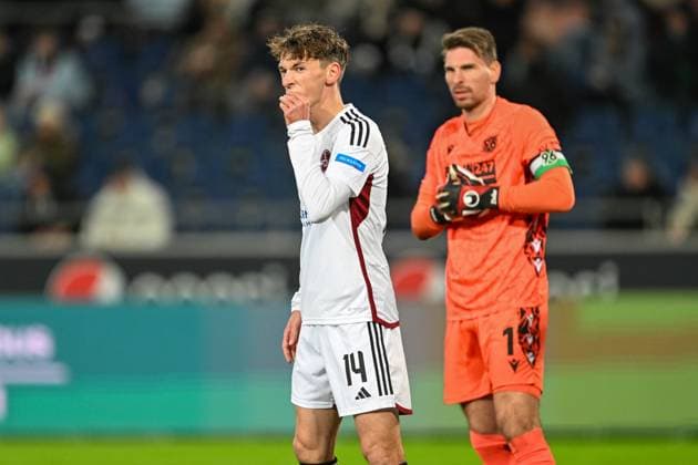2 Bundesliga Hannover 06 1 FC Nürnberg on 26 01 2024 at the HDI Arena in Hannover Benjamin Goller Nuernberg dissatisfied, disappointed, disappointed, dejected MT