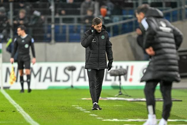 2 Bundesliga Hannover 06 1 FC Nürnberg on 26 01 2024 at the HDI Arena in Hannover Coach Stefan Leitl Hannover 96 dissatisfied, disappointed, disappointed, dejected MT