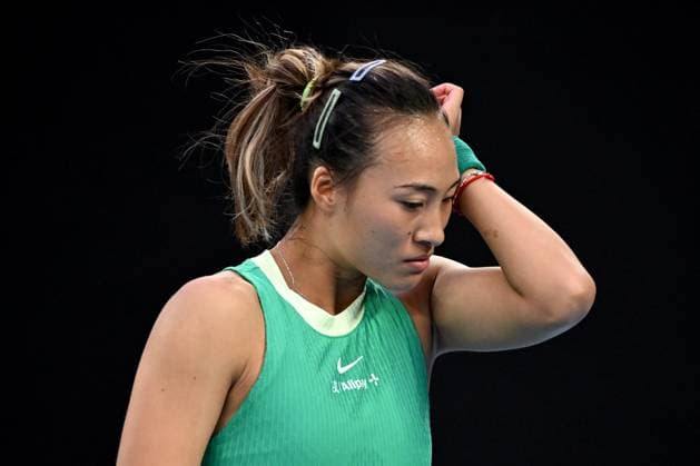 TENNIS AUSTRALIAN OPEN, Qinwen Zheng of China during her Women?s Singles Final against Aryna Sabalenka of Belarus on Rod Laver Arena on Day 14 of the 2024 Australian Open at Melbourne Park in Melbourne, Saturday, January 27, 2024. ( NO ARCHIVING, EDITORIAL USE ONLY, NO USE IN BOOKS WITHOUT CONSENT MELBOURNE VICTORIA AUSTRALIA  Copyright: xJOELxCARRETTx 20240127001894213897