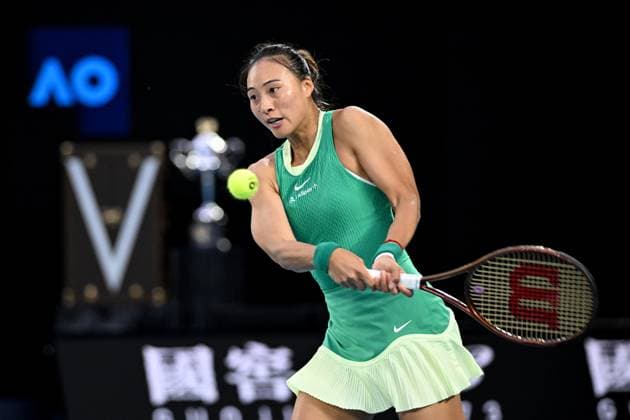 TENNIS AUSTRALIAN OPEN, Qinwen Zheng of China in action during her Women?s Singles Final against Aryna Sabalenka of Belarus on Rod Laver Arena on Day 14 of the 2024 Australian Open at Melbourne Park in Melbourne, Saturday, January 27, 2024. ( NO ARCHIVING, EDITORIAL USE ONLY, NO USE IN BOOKS WITHOUT CONSENT MELBOURNE VICTORIA AUSTRALIA  Copyright: xJOELxCARRETTx 20240127001894219528
