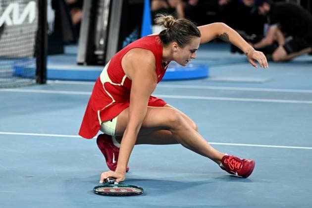 TENNIS AUSTRALIAN OPEN, Aryna Sabalenka of Belarus stumbles during her Women?s Singles Final against Qinwen Zheng of China on Rod Laver Arena on Day 14 of the 2024 Australian Open at Melbourne Park in Melbourne, Thursday, January 25, 2024. ( NO ARCHIVING, EDITORIAL USE ONLY, NO USE IN BOOKS WITHOUT CONSENT MELBOURNE VICTORIA AUSTRALIA  Copyright: xJOELxCARRETTx 20240127001894223330