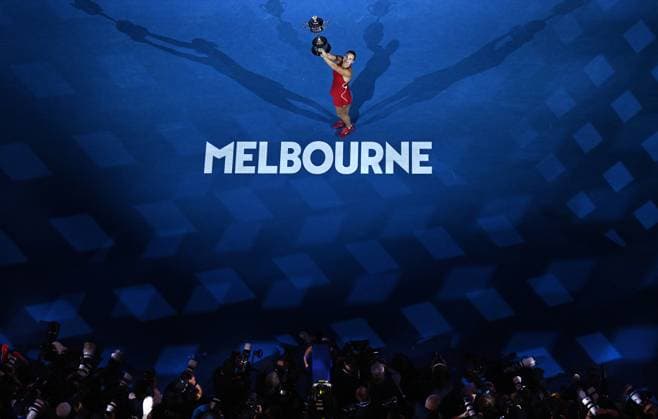TENNIS AUSTRALIAN OPEN, Aryna Sabalenka of Belarus poses with the Daphne Akhurst Memorial Trophy after winning the Women?s Singles Final against Qinwen Zheng of China on Rod Laver Arena on Day 14 of the 2024 Australian Open at Melbourne Park in Melbourne, Thursday, January 25, 2024. ( NO ARCHIVING, EDITORIAL USE ONLY, NO USE IN BOOKS WITHOUT CONSENT MELBOURNE VICTORIA AUSTRALIA  Copyright: xJAMESxROSSx 20240127001894249455