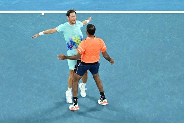 TENNIS AUSTRALIAN OPEN, Matthew Ebden (top) of Australia and Rohan Bopanna (bottom) of India celebrate their Men?s Doubles final win over Simone Bolelli and Andrea Vavassori of Italy on Rod Laver Arena on Day 14 of the 2024 Australian Open at Melbourne Park in Melbourne, Thursday, January 25, 2024. ( NO ARCHIVING, EDITORIAL USE ONLY, NO USE IN BOOKS WITHOUT CONSENT MELBOURNE VICTORIA AUSTRALIA  Copyright: xJAMESxROSSx 20240127001894276503