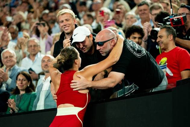 Aryna Sabalenka (RUS) coach, team TENNIS : Open Australie 2024 - Melbourne - 27 01 2024 VirginieBouyer Panoramic 
