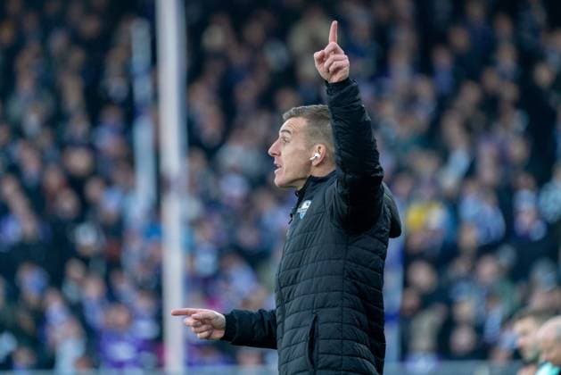Uwe Huenemeier SC Paderborn 07, Co Coach GER, VfL Osnabrueck vs SC Paderborn 07, Football, 2 Bundesliga, Matchday 19, Season 2023 2024, 27 01 2024 DFL REGULATIONS PROHIBIT ANY USE OF PHOTOGRAPHS AS IMAGE SEQUENCES AND OR QUASI VIDEO VfL Osnabrueck vs SC Paderbron 07, Football, 2 Bundesliga, Matchday 19, Season 2023 2024, 27 01 2024 Osnabrueck Copyright: xEibner-Pressefoto FabioxDeinertx EP_FDT