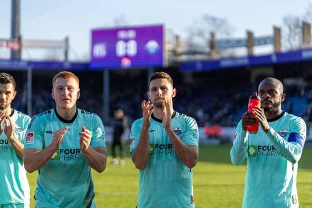Laurin Curda SC Paderborn 07, 17 , Marco Schuster SC Paderborn 07, 06 , David Kinsombi SC Paderborn 07, 08 GER, VfL Osnabrueck vs SC Paderborn 07, Football, 2 Bundesliga, Matchday 19, Season 2023 2024, 27 01 2024 DFL REGULATES PROHIBIT ANY USE OF PHOTOGRAPHS AS IMAGE SEQUENCES AND OR QUASI VIDEO VfL Osnabrueck vs SC Paderbron 07, Football, 2 Bundesliga, Matchday 19, Season 2023 2024, 27 01 2024 Osnabrueck Copyright: xEibner-Pressefoto FabioxDeinertx EP_FDT