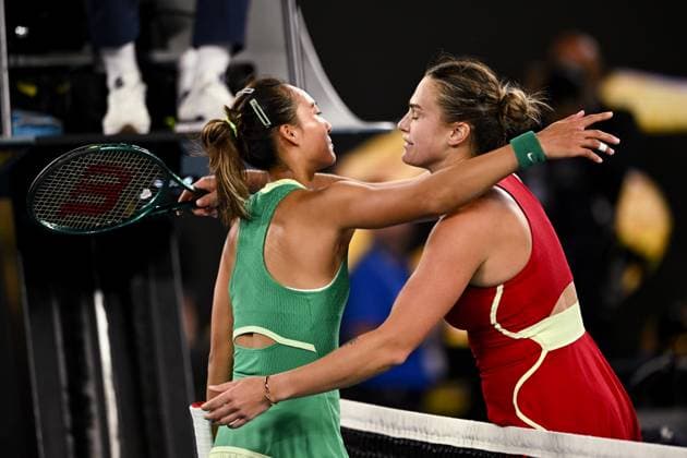 Aryna Sabalenka (BLR) and Qinwen Zheng (CHN) meet at the net after the Women s Singles Final Australian Open, Day Fourteen, Tennis, Melbourne Park, Melbourne, Australia - 27 Jan 2024  Copyright: xJamesxGourley Shutterstockx 14312109ce