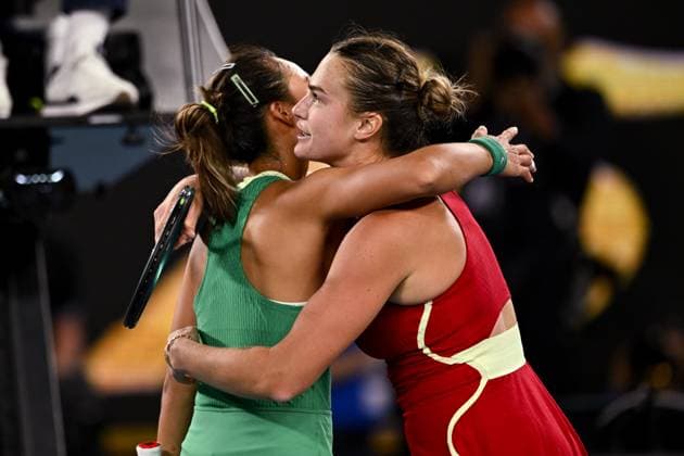 Aryna Sabalenka (BLR) and Qinwen Zheng (CHN) meet at the net after the Women s Singles Final Australian Open, Day Fourteen, Tennis, Melbourne Park, Melbourne, Australia - 27 Jan 2024  Copyright: xJamesxGourley Shutterstockx 14312109cc