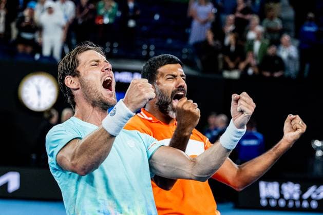Sport Bilder des Tages Sport Bilder des Tages (240127) -- MELBOURNE, Jan. 27, 2024 -- Rohan Bopanna (R) Matthew Ebden celebrate after winning the men s doubles final between Rohan Bopanna (India) Matthew Ebden (Australia) and Simone Bolelli (Italy) Andrea Vavassori (Italy) at Australian Open tennis tournament in Melbourne, Australia, Jan. 27, 2024. ) (SP)AUSTRALIA-MELBOURNE-TENNIS-AUSTRALIAN OPEN-FINAL ChuxChen 
