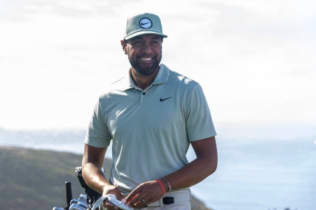 LA JOLLA, CA - JANUARY 27: Tony Finau while waiting to tee off on the 3rd hole during the final round of the PGA, Golf Herren Tour Farmer™s Insurance Open, at Torrey Pines Golf Course, Saturday, January 27, 2024, in La Jolla, California. (Photo by Tony Ding Icon Sportswire) GOLF: JAN 27 PGA Farmers Insurance Open EDITORIAL USE ONLY Icon46520240127043