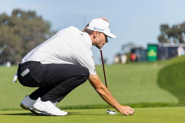 LA JOLLA, CA - JANUARY 27: Nicolai Hojgaard lines up a putt on the second hold green during the final round of the PGA, Golf Herren Tour Farmer™s Insurance Open, at Torrey Pines Golf Course, Saturday, January 27, 2024, in La Jolla, California. (Photo by Tony Ding Icon Sportswire) GOLF: JAN 27 PGA Farmers Insurance Open EDITORIAL USE ONLY Icon46520240127048